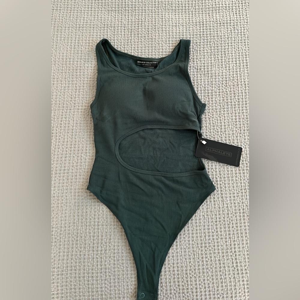 Alphalete bodysuit - new with tags